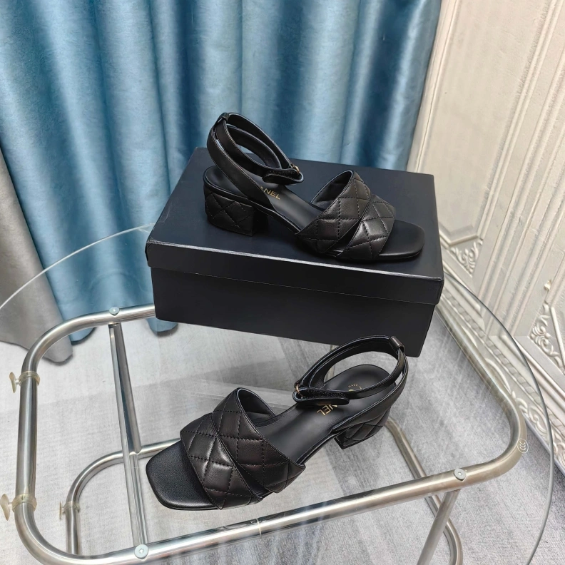 Compact Chxnxl Sandals 121946