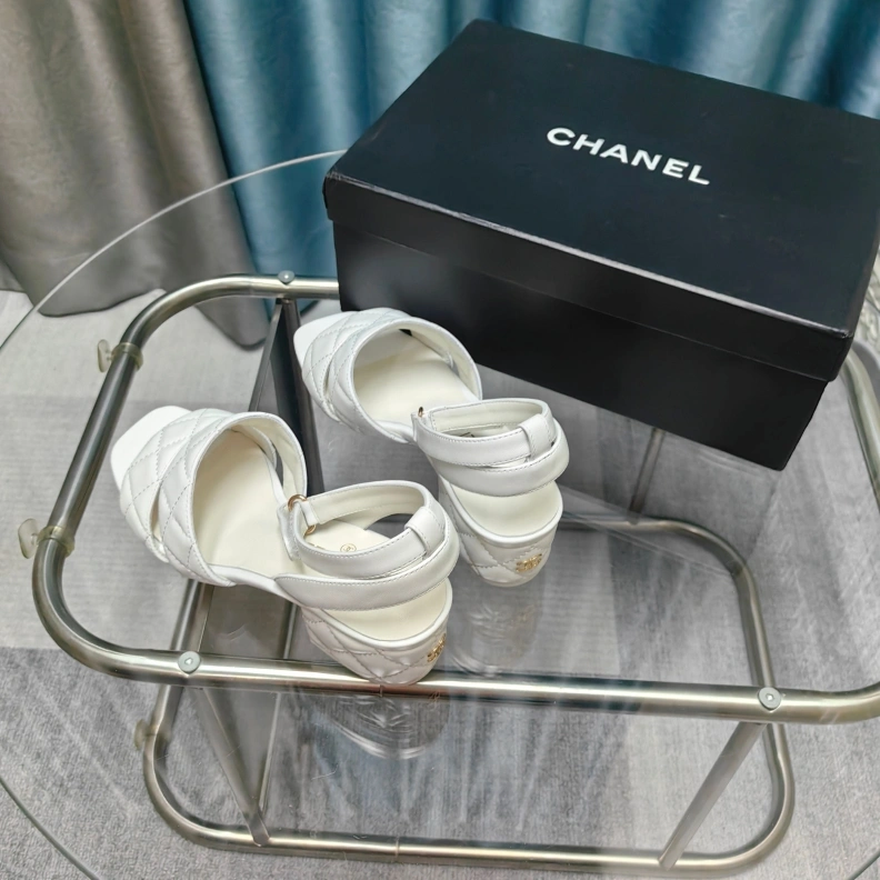 Durable Chxnxl Sandals 121938