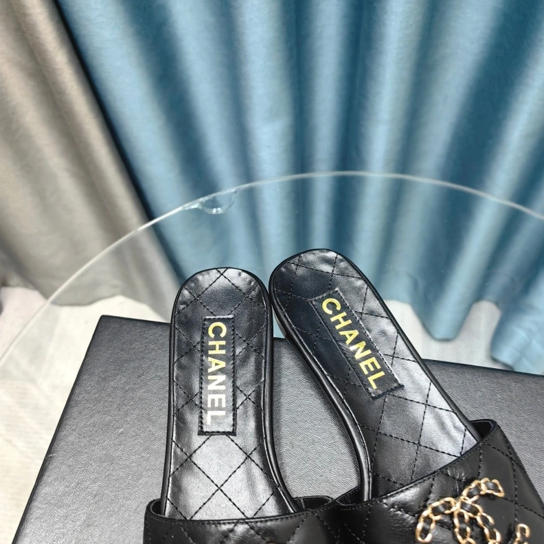 Chxnxl Slippers Compact 121815