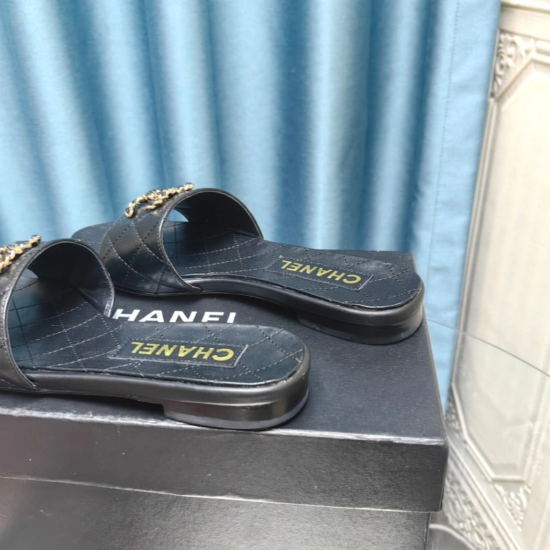 Chxnxl Slippers Compact 121815