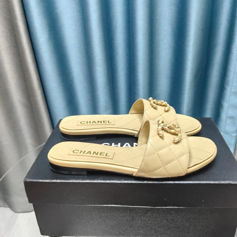 AllSeason Chxnxl Slippers 121813