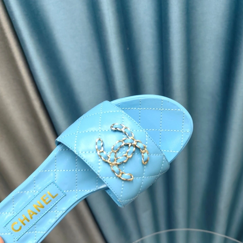 Trendy Chxnxl Slippers 121805