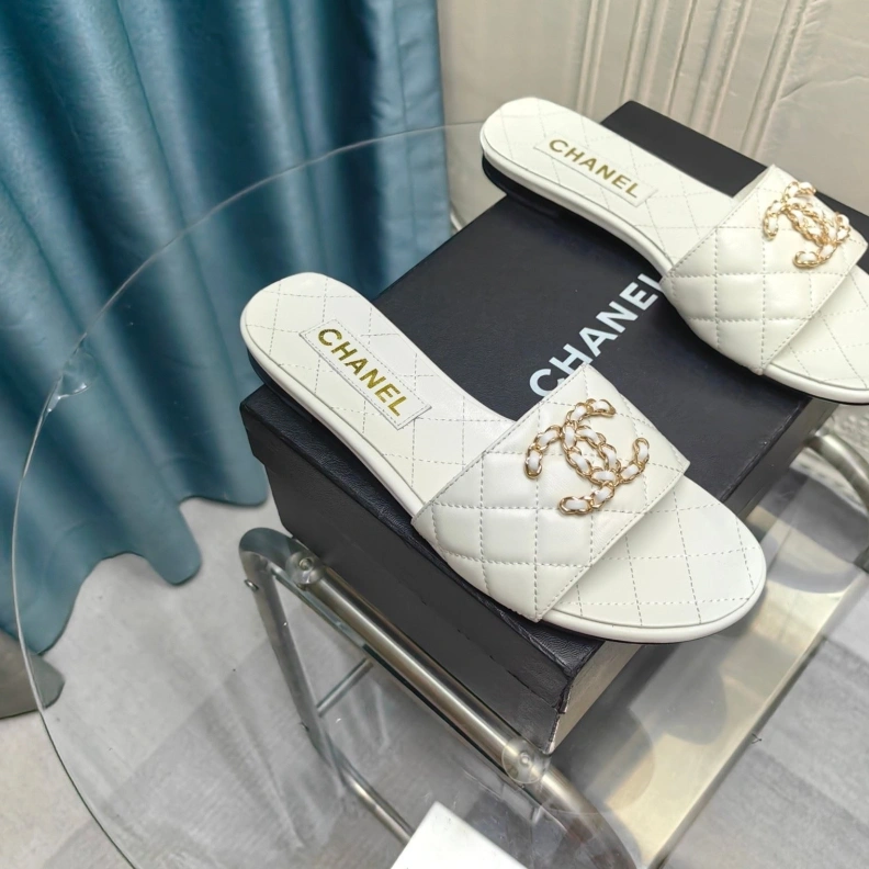 Chxnxl Slippers Refined 121802