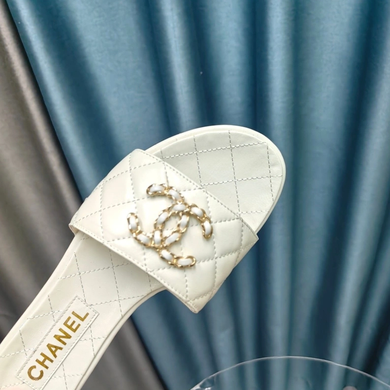 Chxnxl Slippers Refined 121802