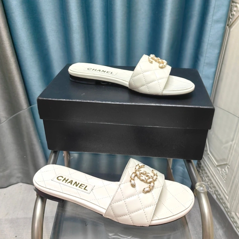 Chxnxl Slippers Refined 121802