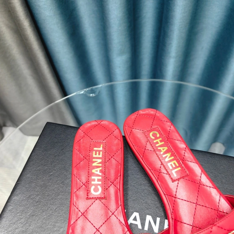Fashionable Chxnxl Slippers 121818