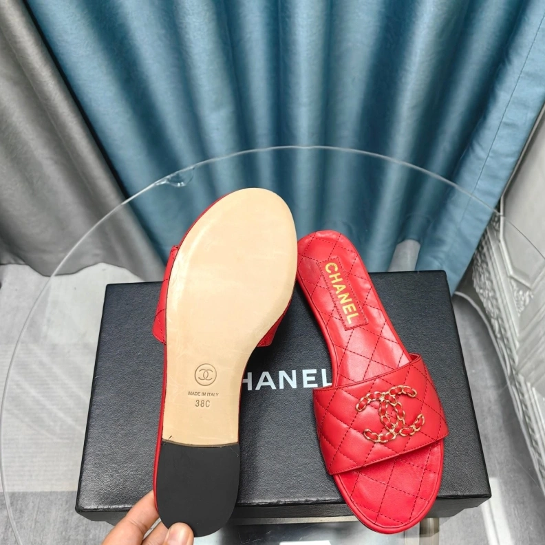 Fashionable Chxnxl Slippers 121818