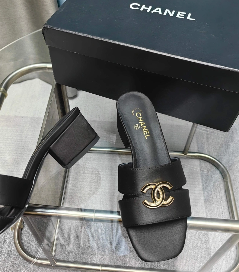Chxnxl Slippers GoAnywhere 121822