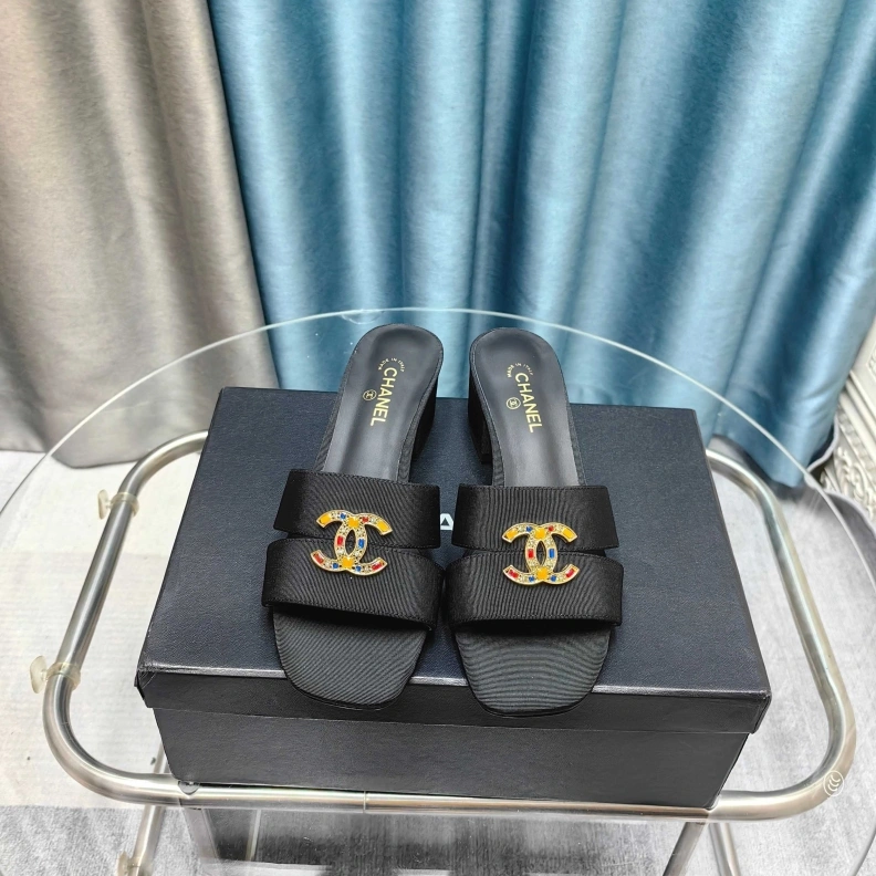 Chxnxl Slippers Refined 121801