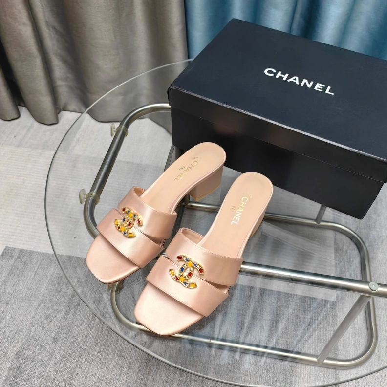 Chxnxl Slippers UrbanStyle 121820