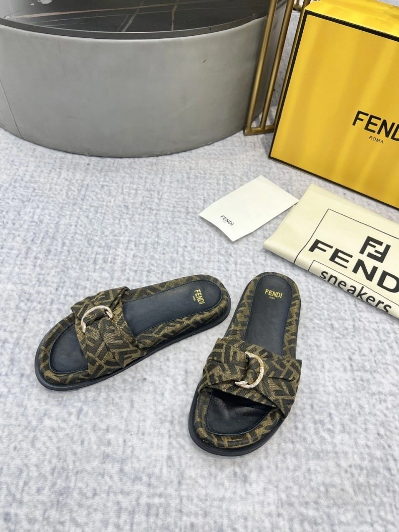 HighQuality Fxndx Slippers 147797