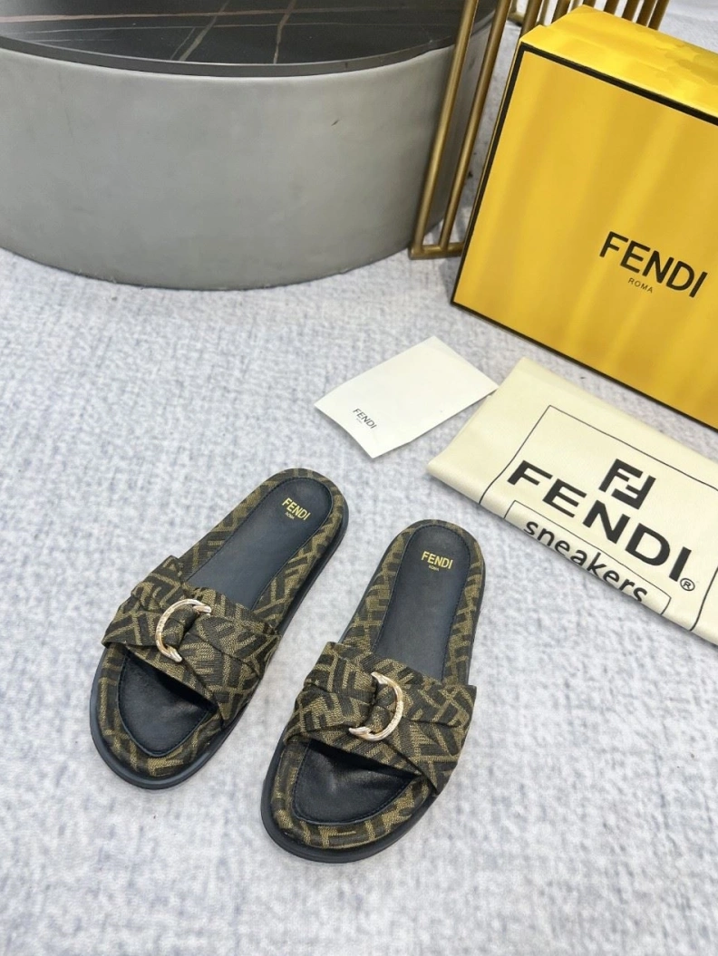 HighQuality Fxndx Slippers 147797