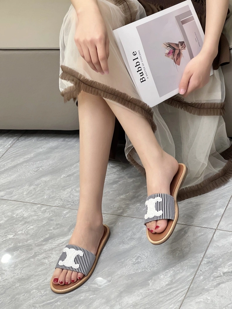 Bright Cxlxne Slippers 116180