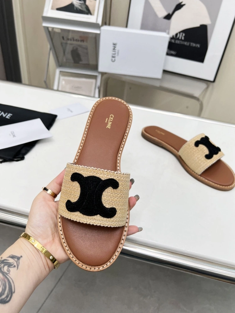 Comfortable Cxlxne Slippers 116192