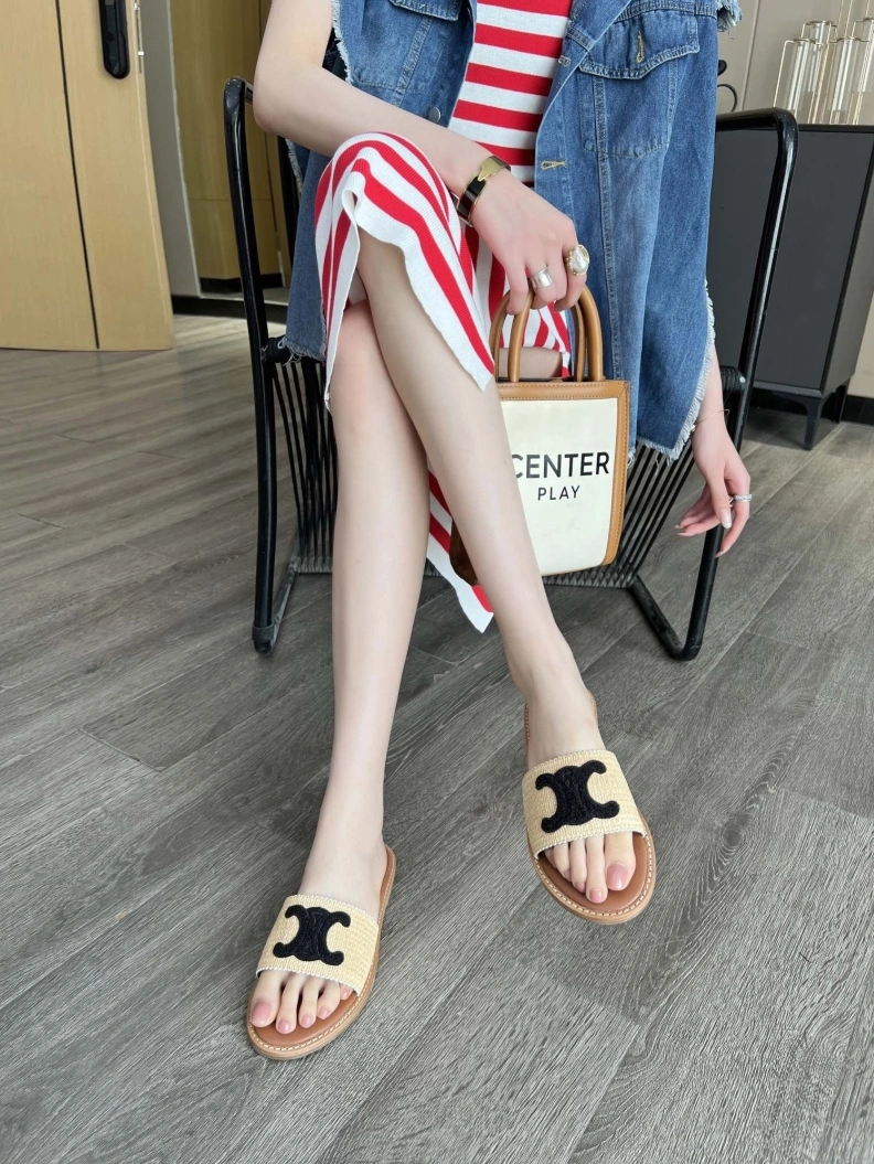 Comfortable Cxlxne Slippers 116192