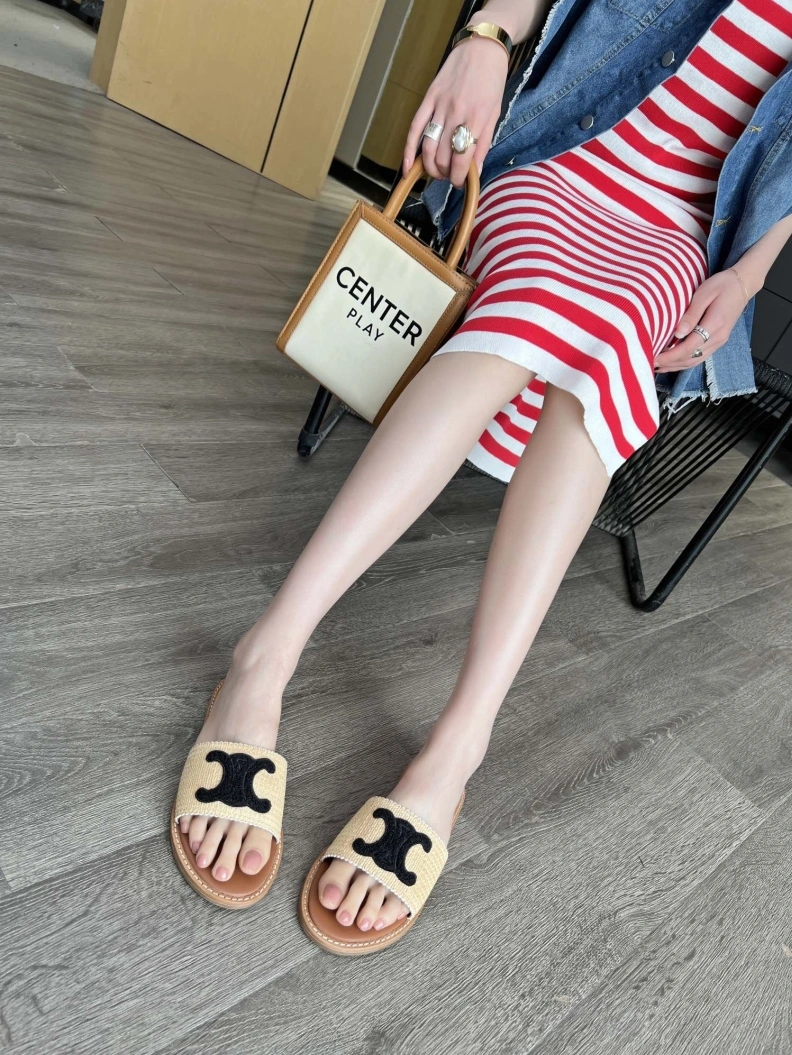 Comfortable Cxlxne Slippers 116192