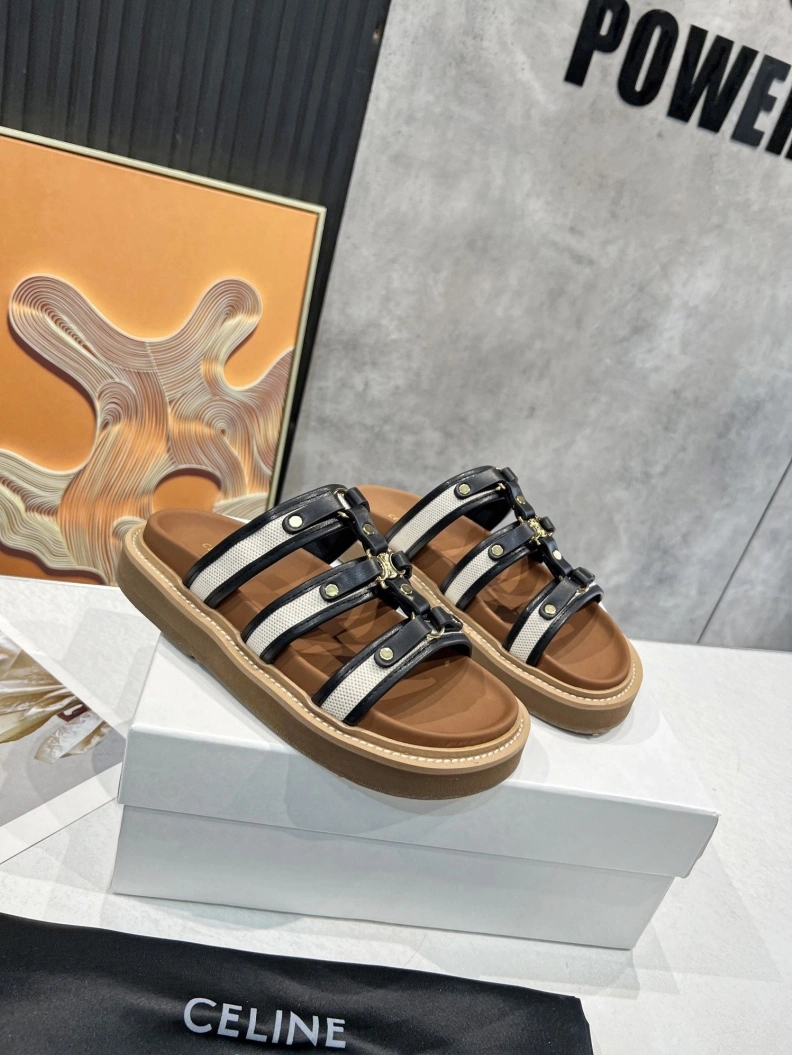 Vibrant Cxlxne Sandals 116250
