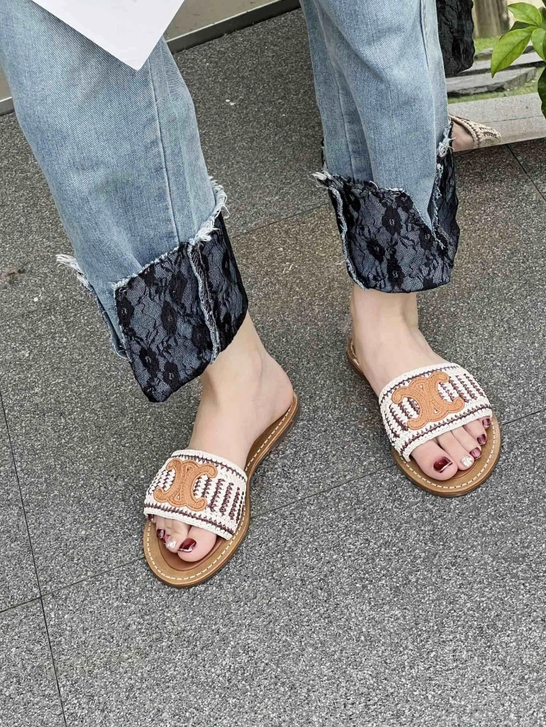 Reliable Cxlxne Slippers 116199
