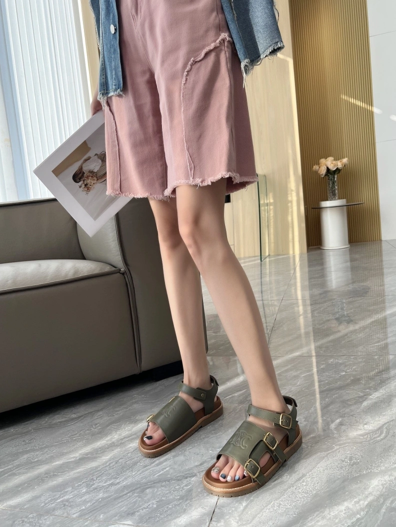 Fashionable Cxlxne Sandals 116238