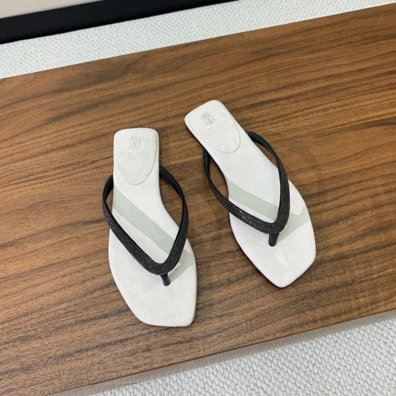 Resilient Othxr Slippers 212887
