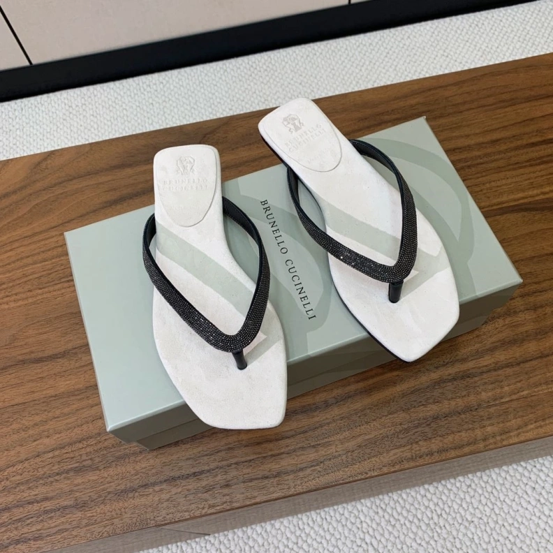Resilient Othxr Slippers 212887