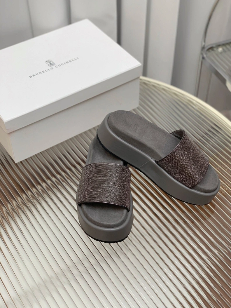 Trendsetting Othxr Slippers 212893