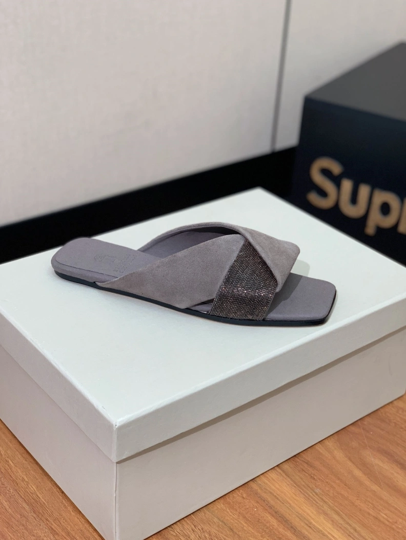 Resilient Othxr Slippers 212851