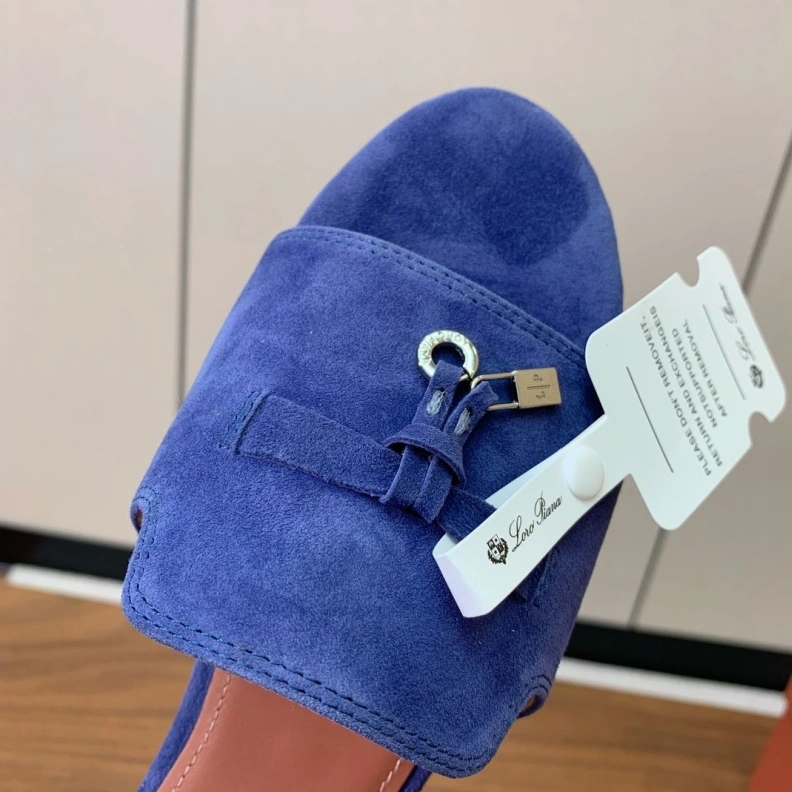 Resilient Othxr Slippers 212837