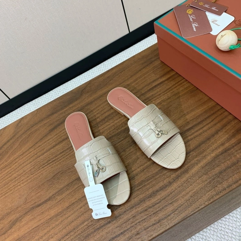 Compact Othxr Slippers 212820