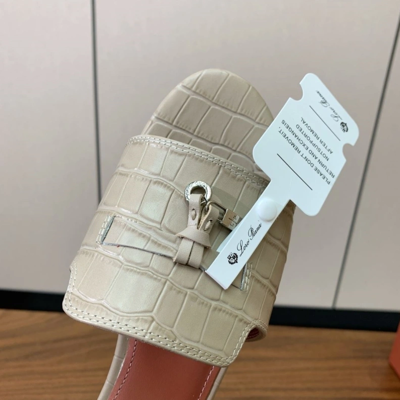 Compact Othxr Slippers 212820
