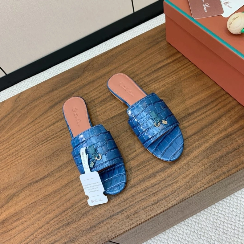 Functional Othxr Slippers 212821