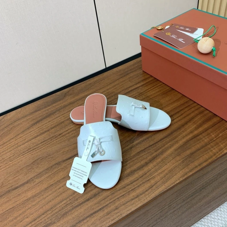 Trendsetting Othxr Slippers 212817