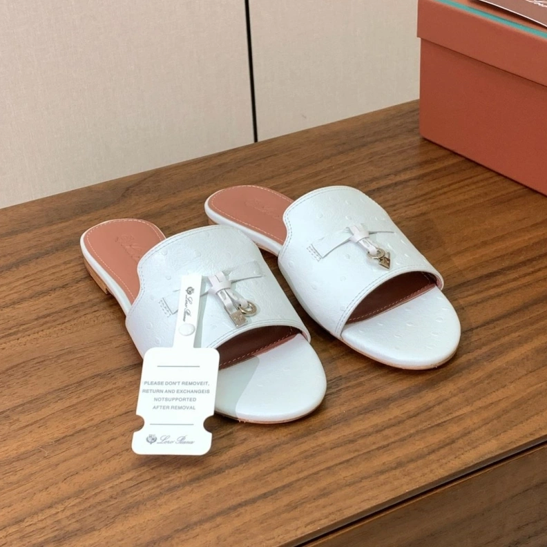 Trendsetting Othxr Slippers 212817