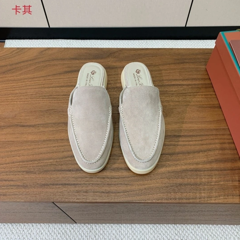 EyeCatching Othxr Slippers 212806