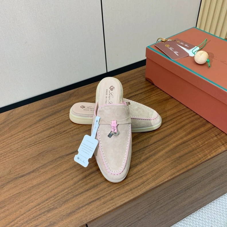 Durable Othxr Slippers 212796