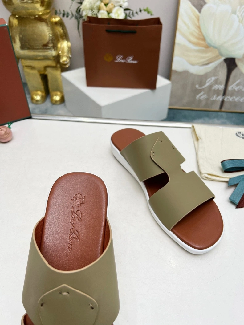 Durable Othxr Slippers 212774