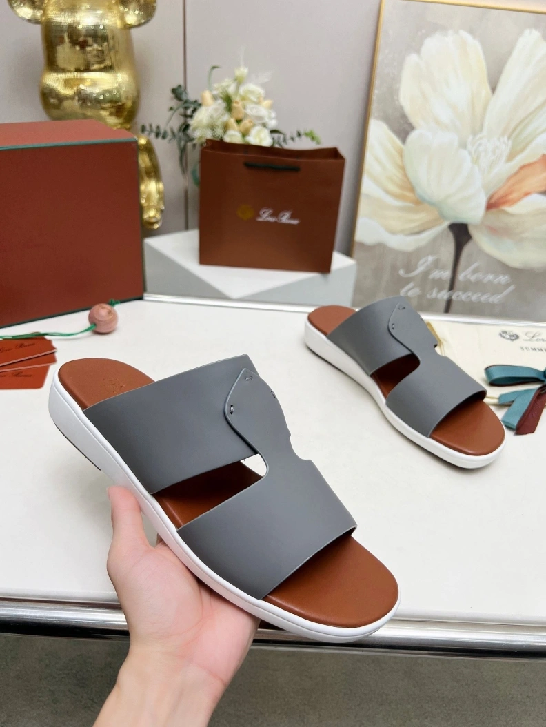 WellDesigned Othxr Slippers 212773