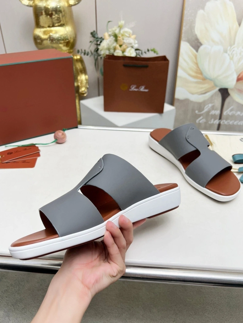 WellDesigned Othxr Slippers 212773