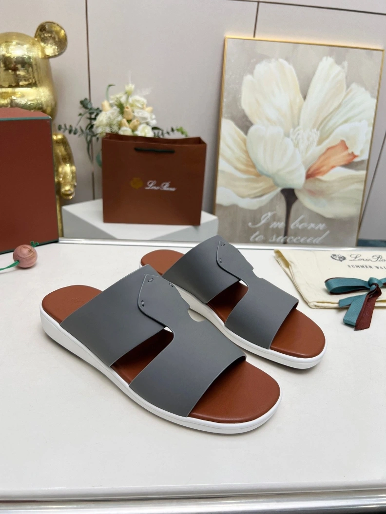WellDesigned Othxr Slippers 212773