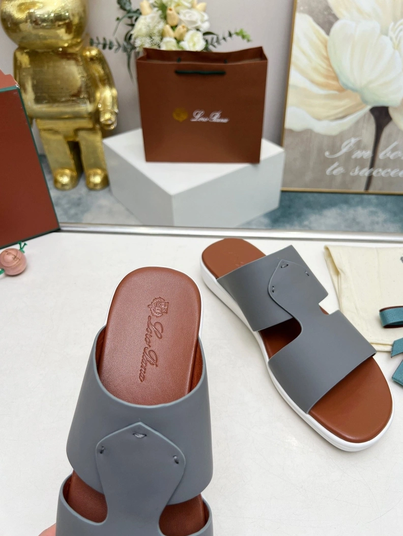 WellDesigned Othxr Slippers 212773