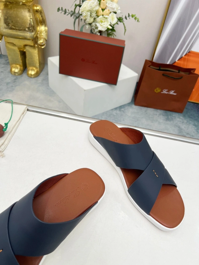 HighQuality Othxr Slippers 212771