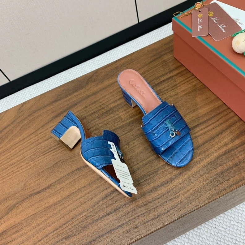 DailyWear Othxr Slippers 212765
