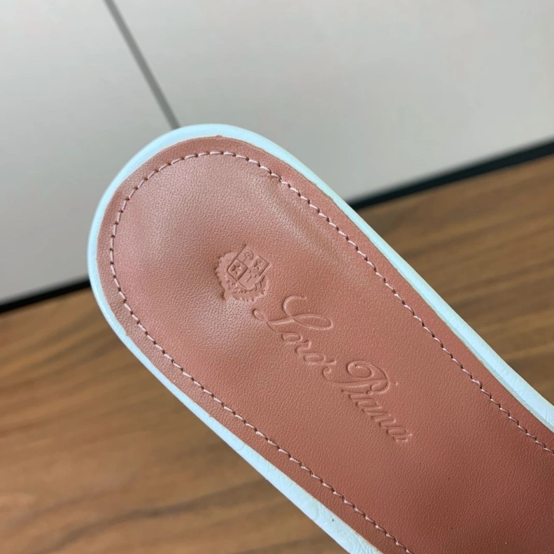 Unique Othxr Slippers 212758