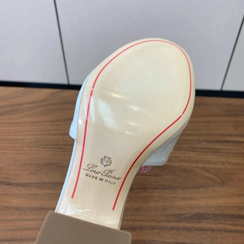 Unique Othxr Slippers 212758