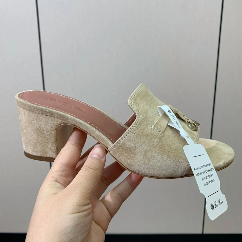 Resilient Othxr Slippers 212741