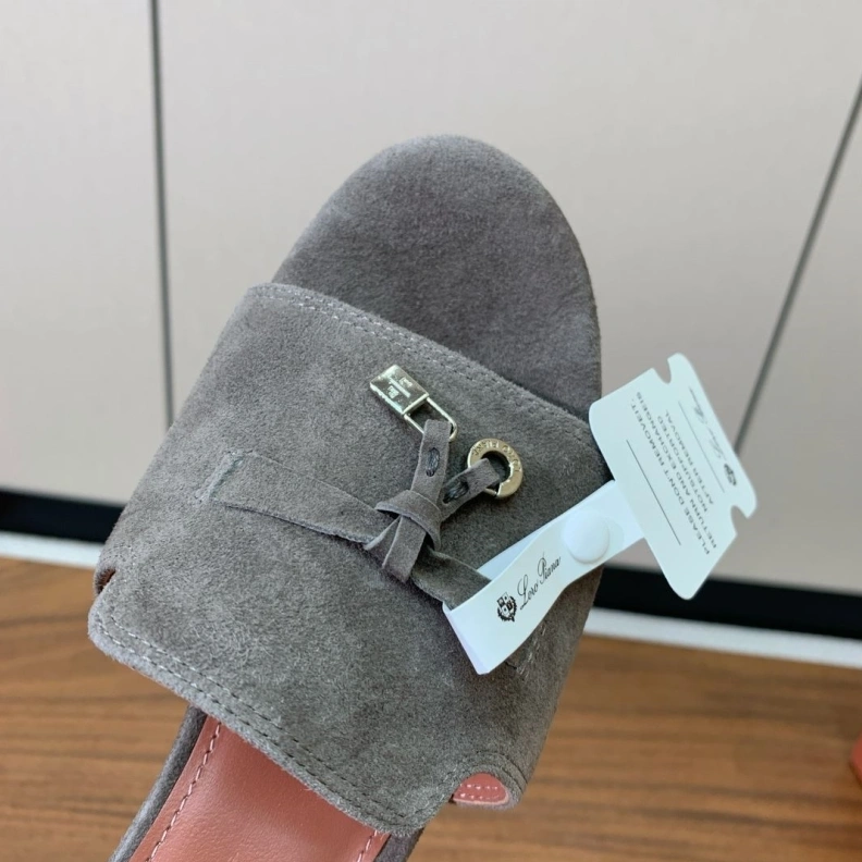 Durable Othxr Slippers 212730