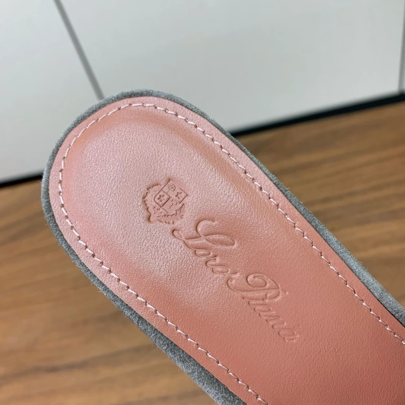 Durable Othxr Slippers 212730