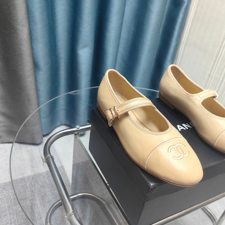 EyeCatching Chxnxl Flat Shoes 122040