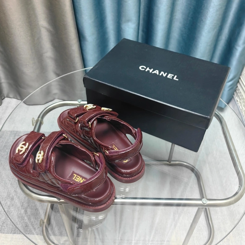WellDesigned Chxnxl Sandals 121892