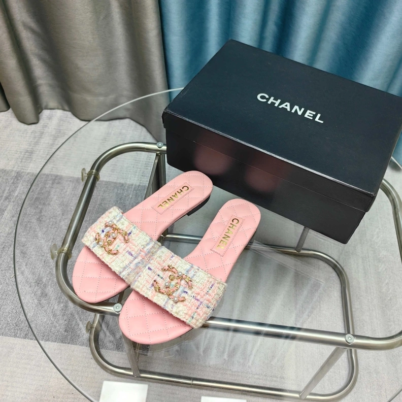 Efficient Chxnxl Slippers 121794